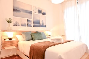 4 Schlafzimmer, Bügeleisen/Bügelbrett