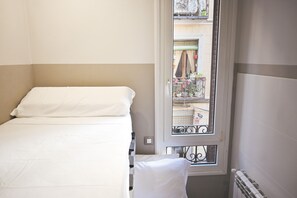 2 quartos, ferros/tábuas de passar roupa, Wi-Fi de cortesia