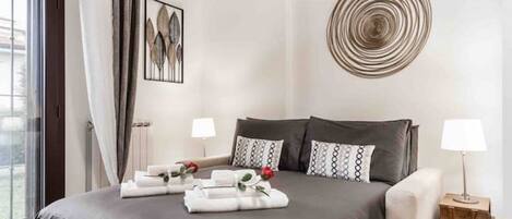 2 bedrooms, in-room safe, iron/ironing board, travel cot