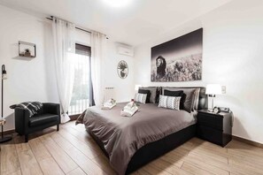 2 bedrooms, in-room safe, iron/ironing board, travel crib - Daisy House 1 (Pisa)