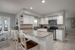 Mikrowelle, Geschirrspüler