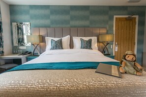 Premium Double or Twin Room | Egyptian cotton sheets, premium bedding, Tempur-Pedic beds, in-room safe - The Sally (Carlisle)