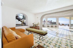 Villa, Sea View | Living area | 32-inch flat-screen TV with digital channels - YourHome - Villa My Heart (Massa Lubrense)