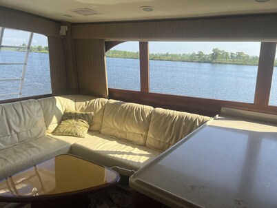 Stay on a luxurious yacht, a nature lover’s dream. Experience tranquility.