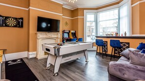 Games room - Properties Unique / Room 08 - Sandhaven Rooms Double (South Shields)