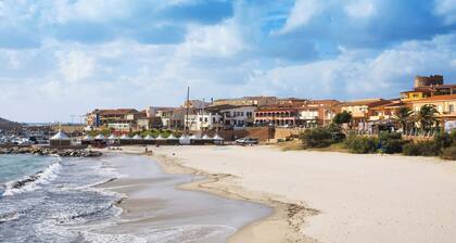 Holiday apartment with outdoor pool and a splendid terrace with sea view