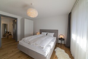 2 chambres, bureau, lit parapluie, Wi-Fi gratuit