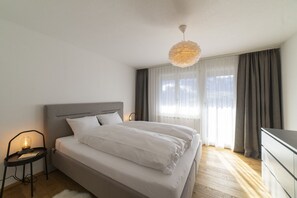 2 quartos, Wi-Fi de cortesia, roupa de cama