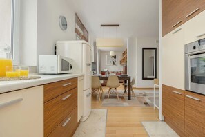 Fridge, microwave, oven, stovetop - Sunny Family Apartment Close to Sopot Attractions | Balcony (Sopot)