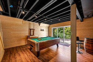 Game room - Hot Tub ★ Pool Table ★ Firepit ★Very Private (Townsend)