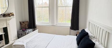 1 chambre, fer et planche à repasser, Wi-Fi gratuit, draps fournis