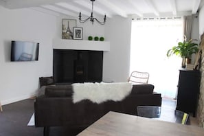 Smart TV, fireplace, books - Fig Tree Cottage-Idyllic retreat in a National Park180x190 Bed or 2x90x190 Beds  (Busserolles)
