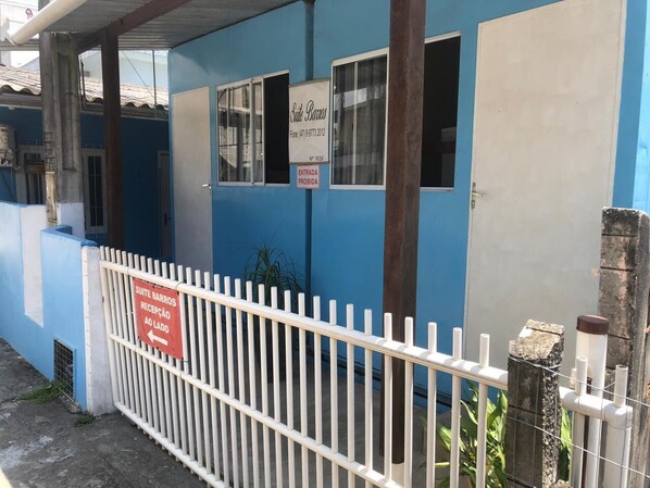 Fachada de la propiedad