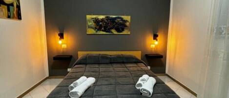 1 bedroom, free WiFi, bed sheets