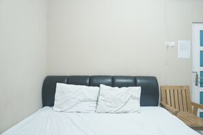 Standard Double Room | Soundproofing, free WiFi, bed sheets