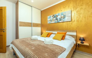 3 sovrum, strykjärn/strykbräda, gratis wi-fi och sängkläder