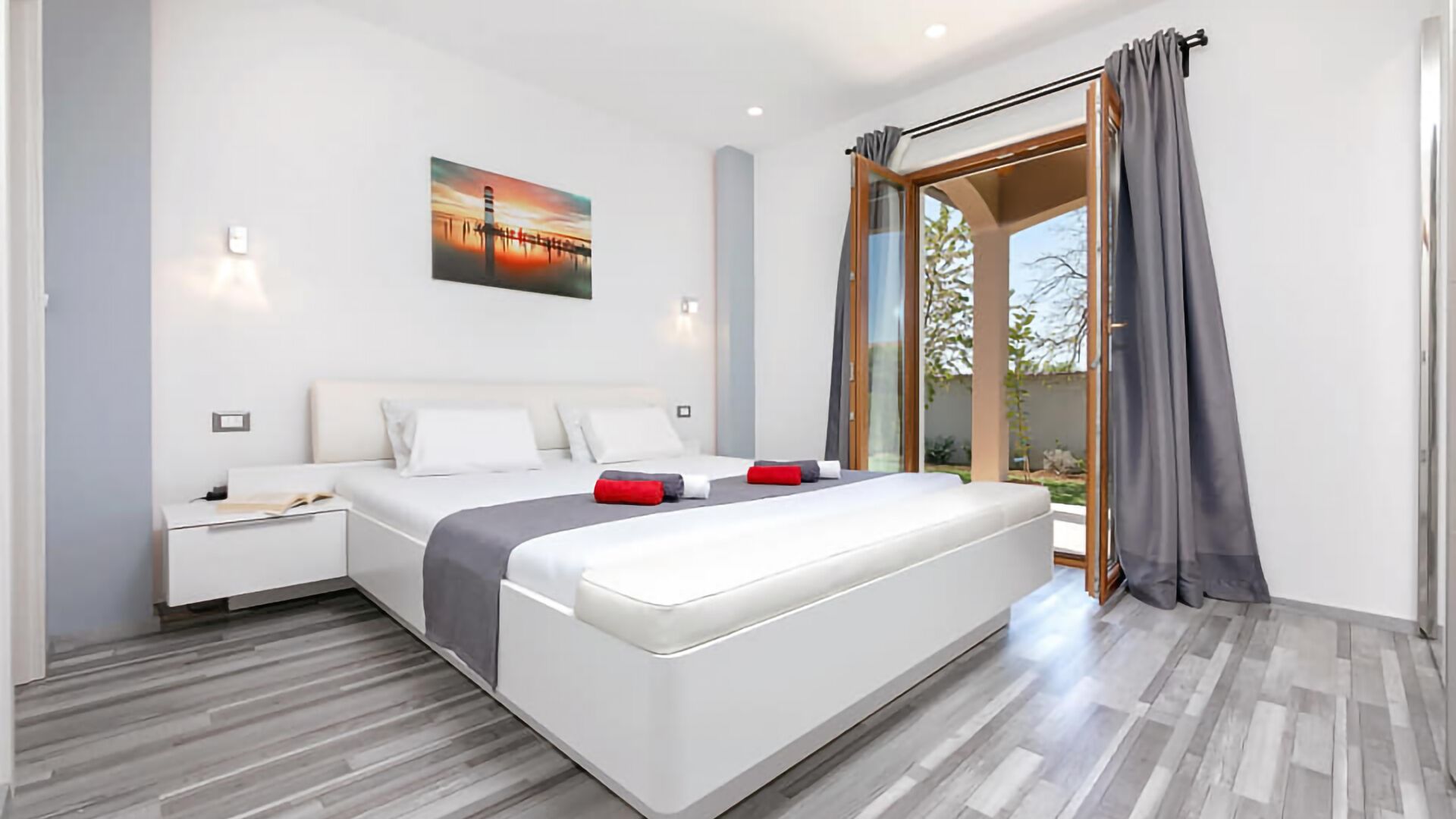 6 slaapkamers, een strijkplank/strijkijzer, gratis wifi, beddengoed