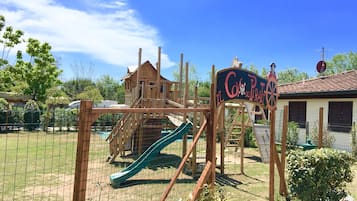 Zimmer, 2 Schlafzimmer, Raucher, Balkon | Kinderbereich