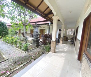 Mặt tiền nơi lưu trú