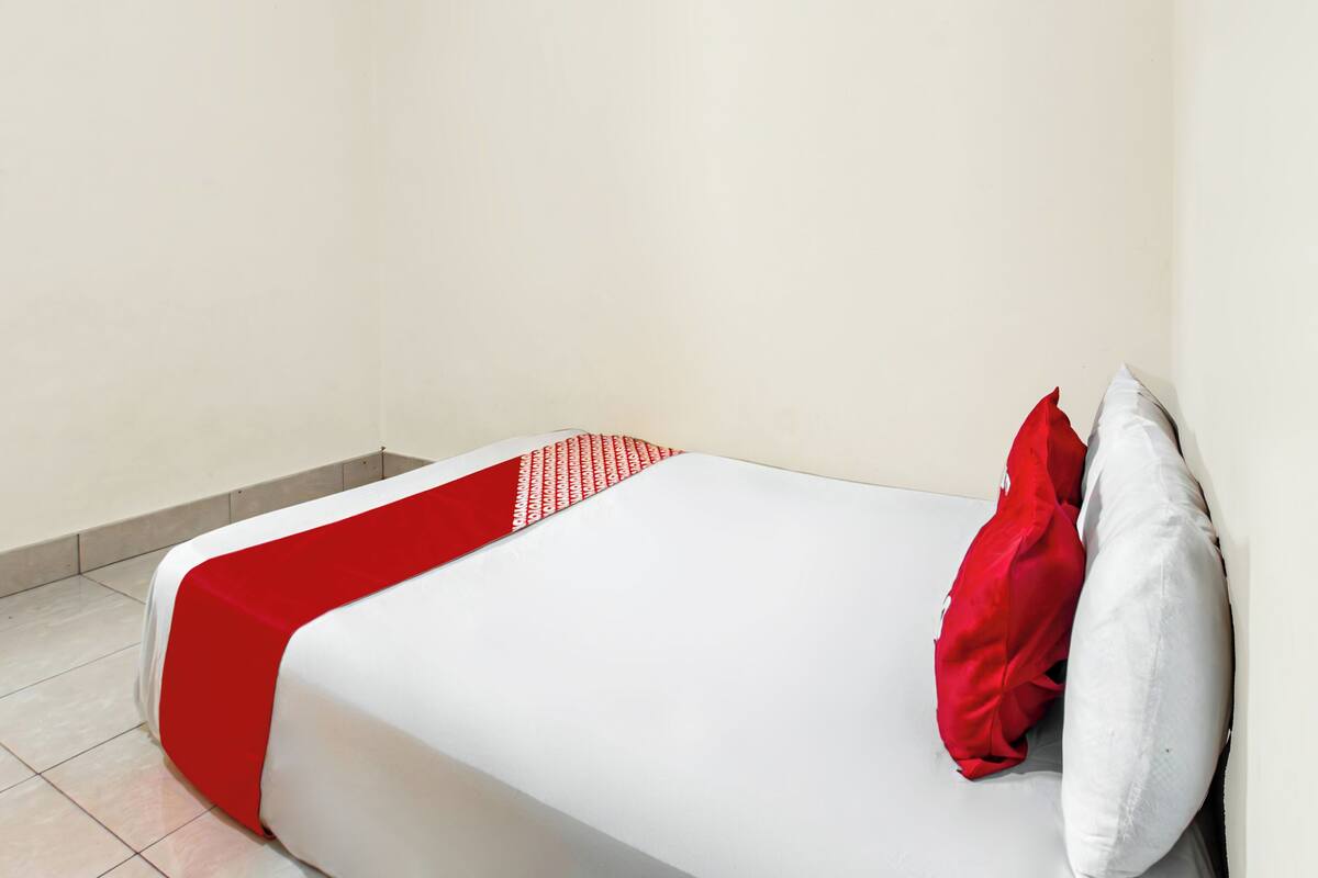 Habitación Deluxe doble | Escritorio, wifi gratis, ropa de cama