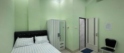 Standard Double Room | Free WiFi, bed sheets