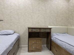1 chambre, fer et planche à repasser, Wi-Fi, draps fournis