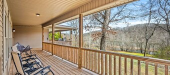 2BR Riverfront Cottage w/Fireplace | Pet Friendly!