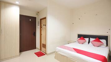 Free WiFi, bed sheets