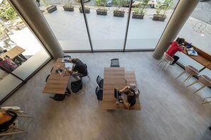 Lobby sitting area - Athens Hawks Urban (Athens)
