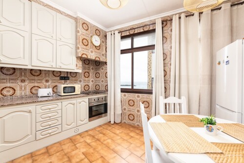 Casa Triana by Huskalia