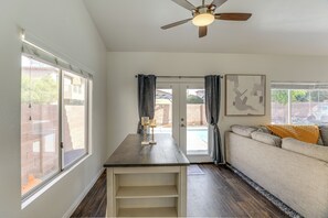 House (3 Bedrooms) | Interior