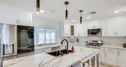 3 Mi to Old Town: Home w/ Game Room in Scottsdale!