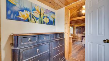 Apartment (0 Bedroom) | Interior