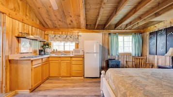 Apartment (0 Bedroom) | Interior