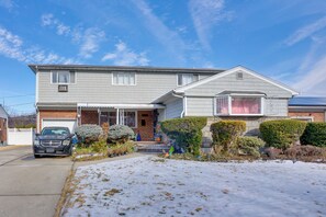 Apartment (0 Bedroom) | Interior - 1 Mi to Linden Ave! Cozy Studio Stay in Elmont (Elmont)