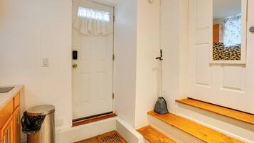 Apartment (0 Bedroom) | Bahagian dalam