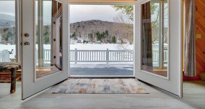 Peaceful Stark Cottage w/ Deck on South Ponds!