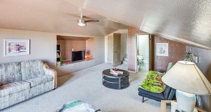 Charming Farmington Home ~ 16 Mi to Aztec Ruins!