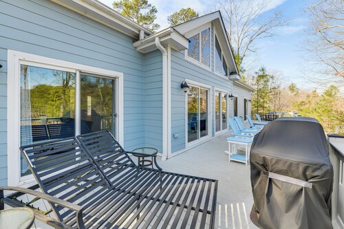 Littleton Home w/ On-site Lake Gaston Access!