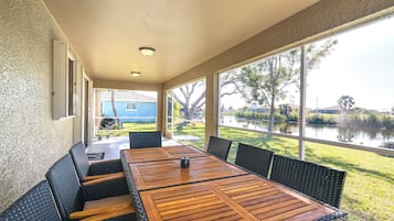 House (4 Bedrooms) | Front of property