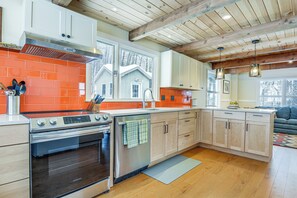 Interior - Cozy Vermont Escape w/ Deck, Near Skiing! (Townshend)