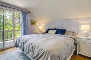 Interior - Cozy Vermont Escape w/ Deck, Near Skiing! (Townshend)