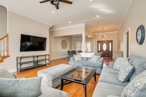 House (6 Bedrooms) | Interior