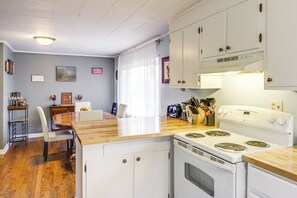 House (3 Bedrooms) | Interior - Pet-friendly Union Home ~ 19 Mi to Cincinnati! (Union)