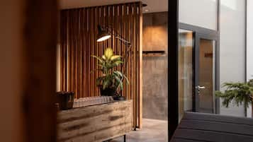 Sauna, steam room