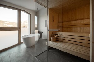 Roupas de cama antialérgicas, cofres nos quartos