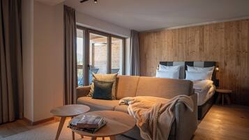 Hypoallergeen beddengoed, een kluis op de kamer, een laptopwerkplek