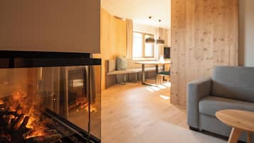 1 bedroom, hypo-allergenic bedding, in-room safe, laptop workspace