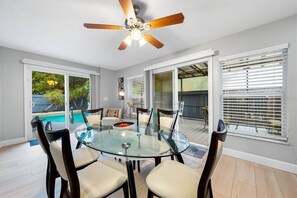House, 4 Bedrooms | Dining