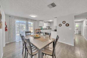 Maison, 3 chambres | Cuisine privée